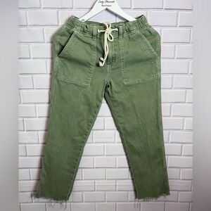 American Eagle women’s Green Utility Pants - Size 2